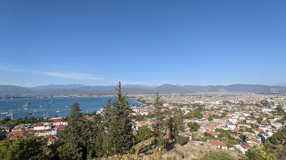 Fethiye yerleşimi ve kıyılarının genel görünümü